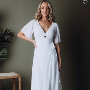 NWT Baltic Born White Wrap Maxi Dress 🤍
